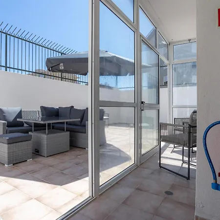 Apartment Terrace By Rent4all *